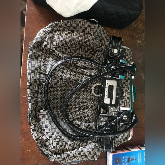 Retro guess purse - Picture 2 of 4